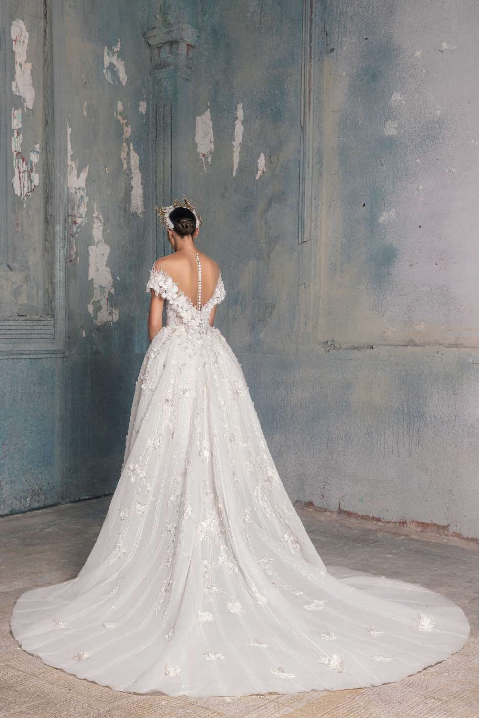 La Dolce Vita 2023 Fall Wedding Dress Collection by Tony Ward