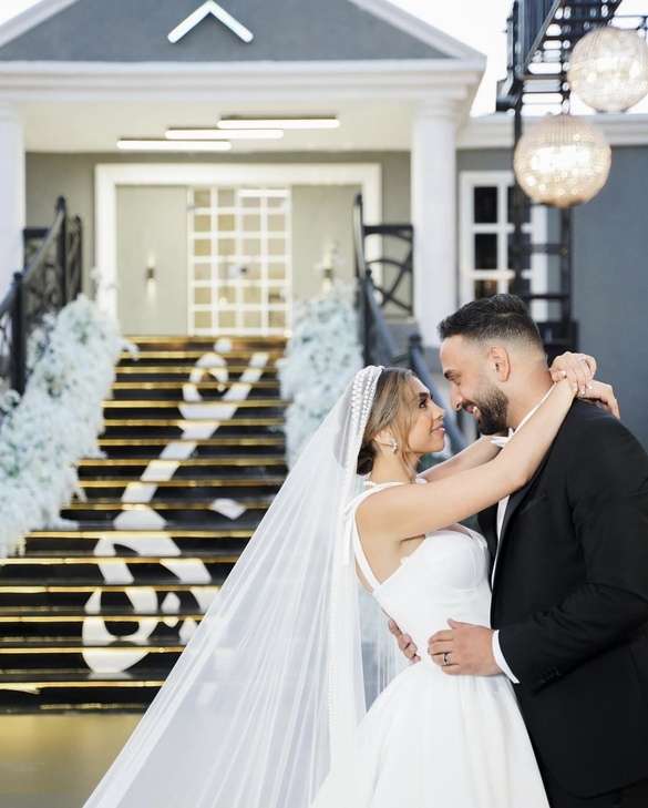 An Elegant Black and White Wedding in Amman