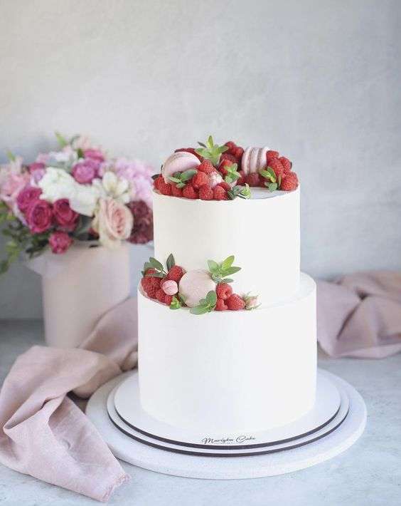 Berry Decorated Wedding Cakes for Winter