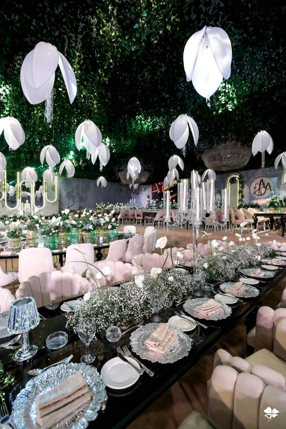 حفل زفاف من وحي الطبيعة في القاهرة