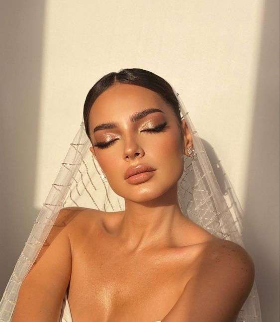 Metallic Makeup Looks for The New Year Bride