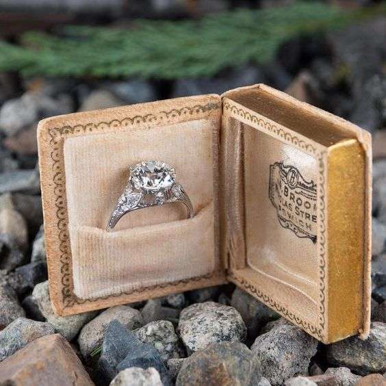 Beautiful Ring Boxes to Propose With