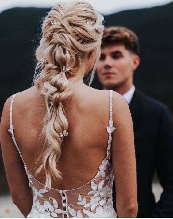 Beautiful Beach Wedding Hairstyle Ideas