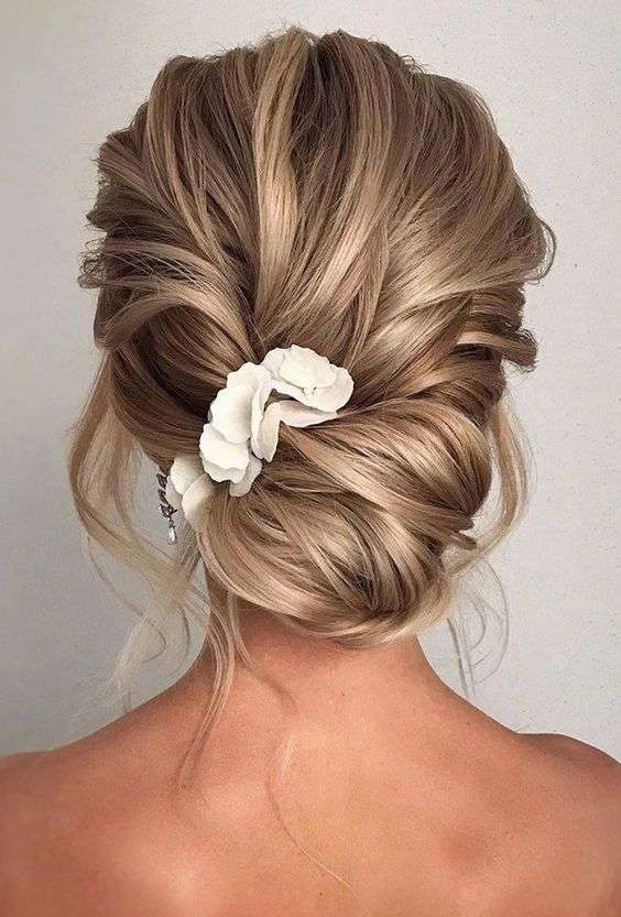 Beautiful Beach Wedding Hairstyle Ideas