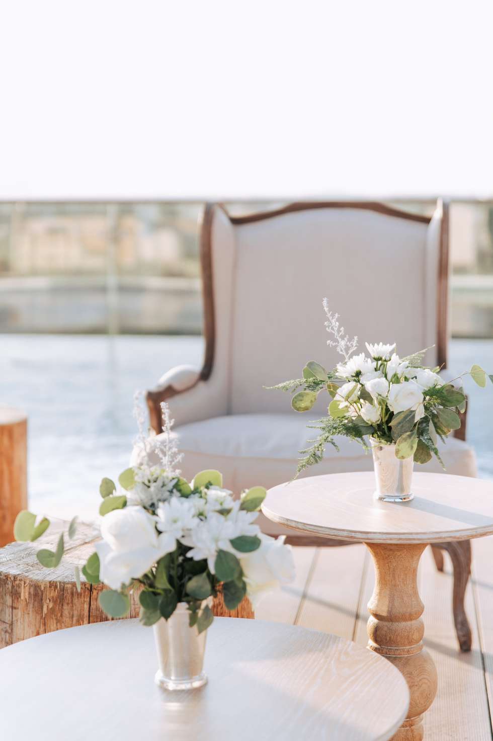 An Elegant White Floral Wedding in Dubai An Elegant White Floral Wedding in Dubai