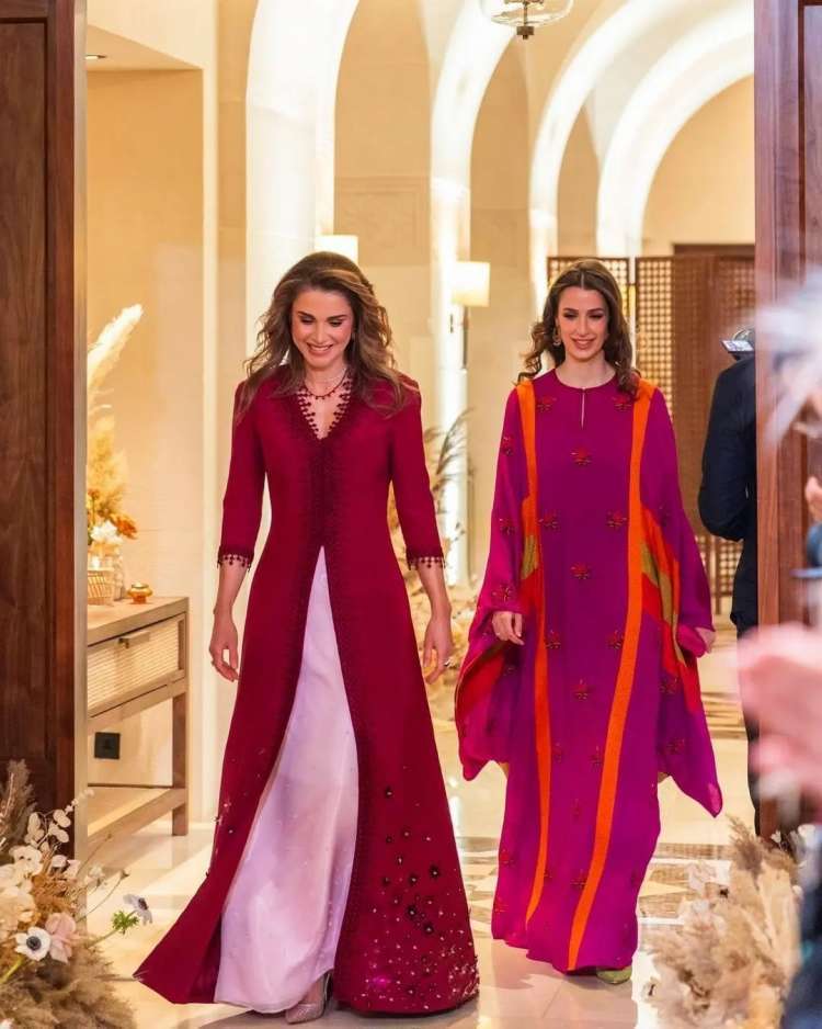 Elegant Dresses For Your Katb Ktab Inspired by Queen Rania
