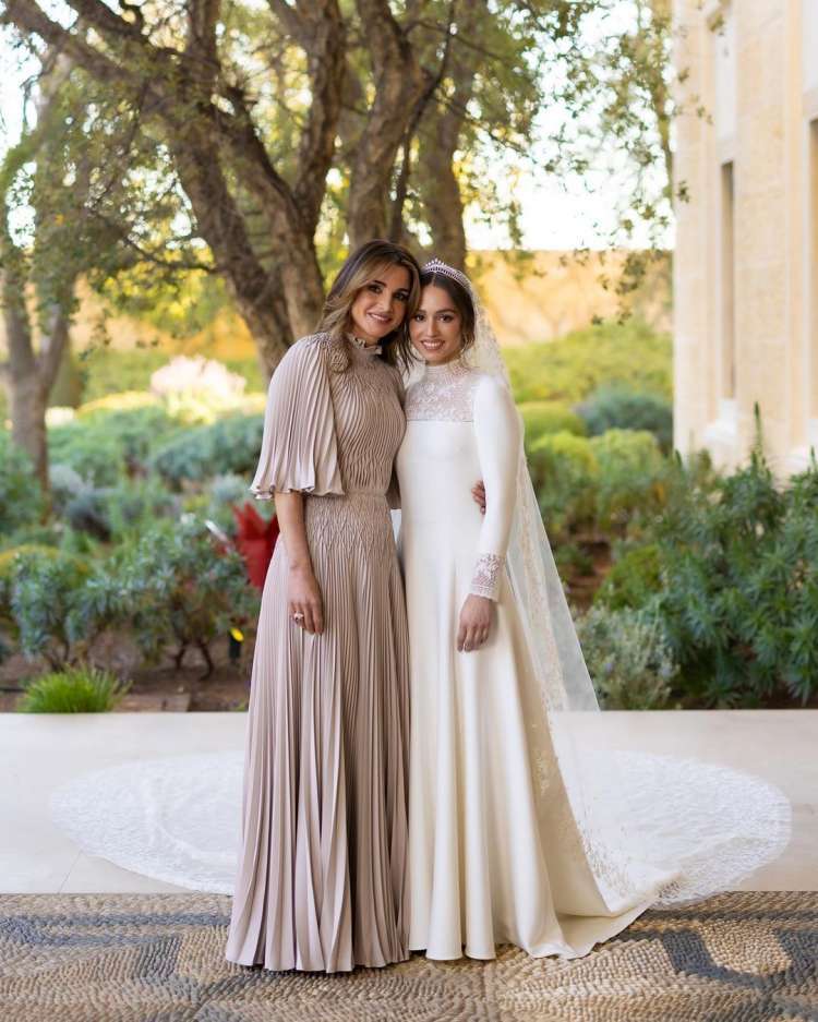 Get Your Look Inspiration from Queen Rania of Jordan