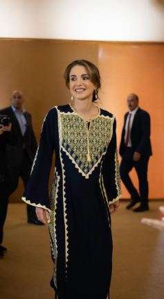 15 Stunning Looks Inspired By Queen Rania For Brides Who Wear Hijab