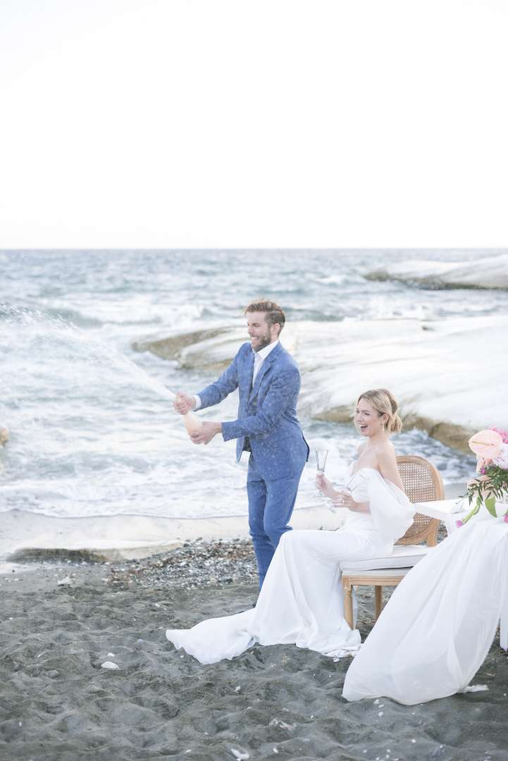 A Romantic Photoshoot for Elopement Weddings in Cyprus