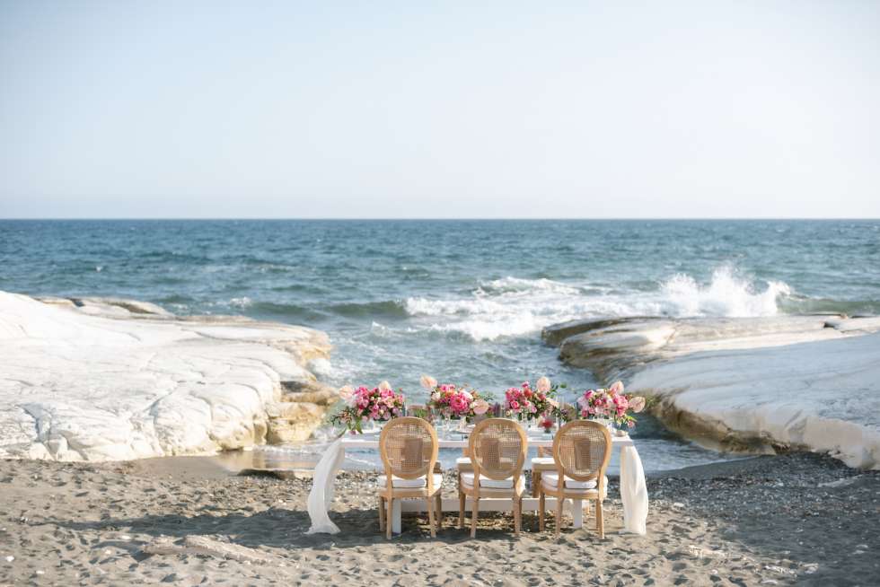 A Romantic Photoshoot for Elopement Weddings in Cyprus