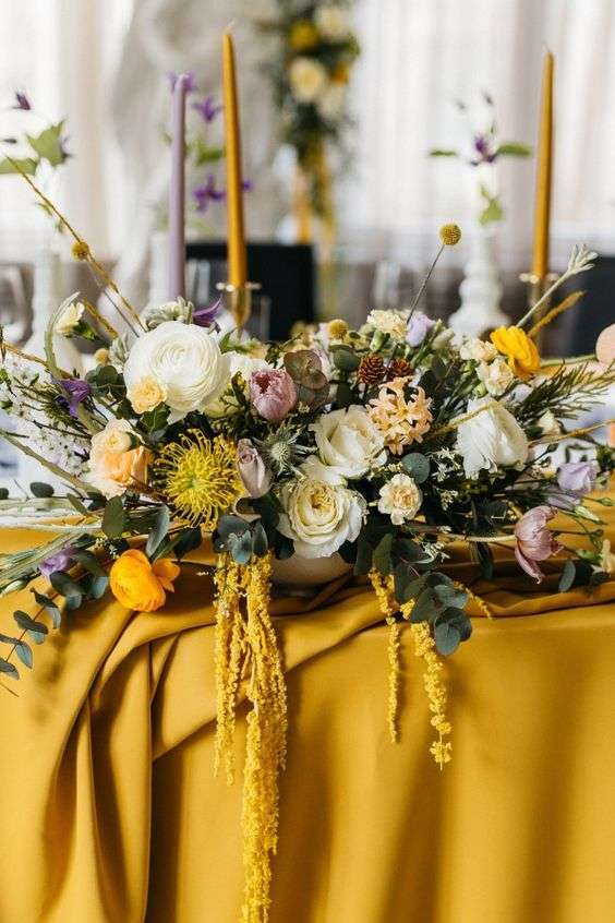 أفكار لثيم زفاف جميل بلون الخردل الأصفر 