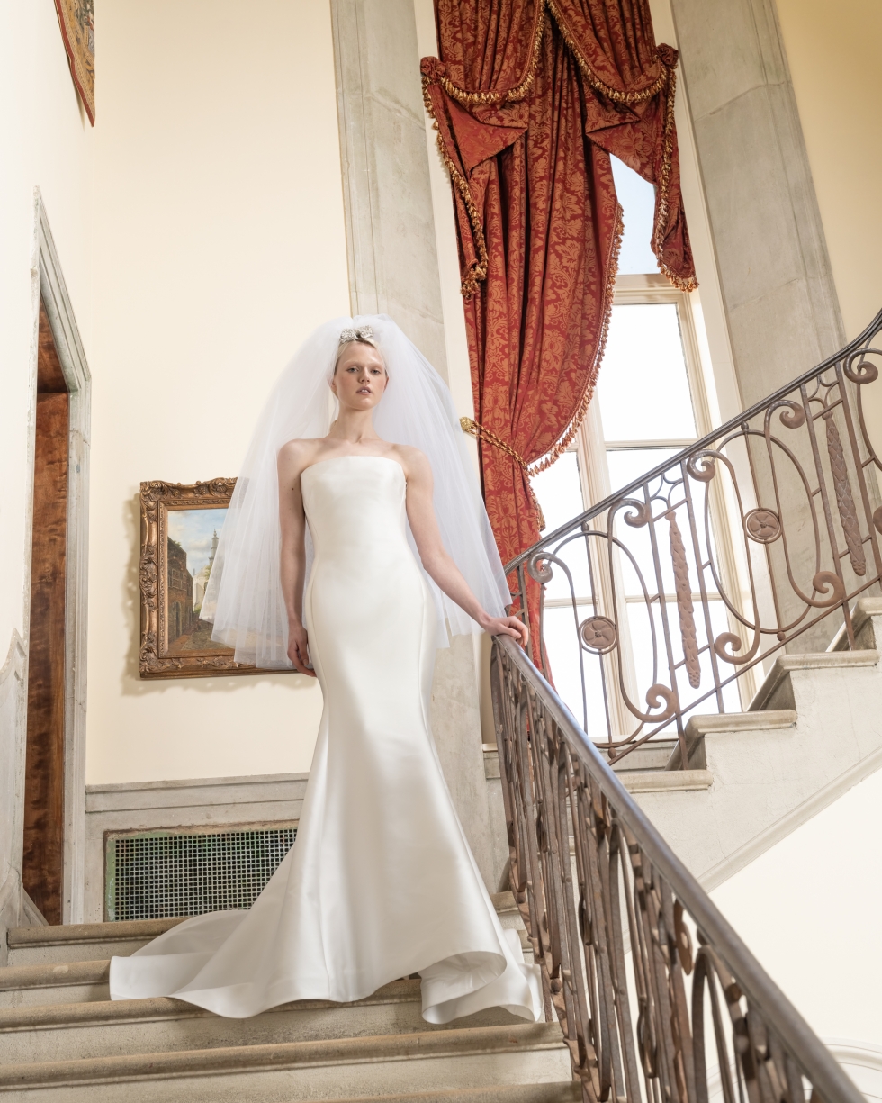 مجموعة فساتين زفاف إيسنس أوف ريم من تصميم ريم عكرا لربيع عام 2025