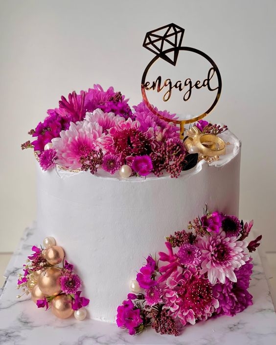 Beautiful Engagement Cakes You Will Love