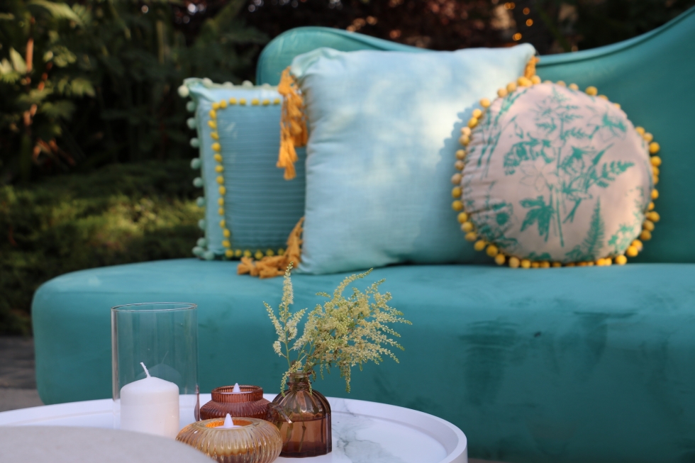 A Vivid Teal and Yellow Engagement Party