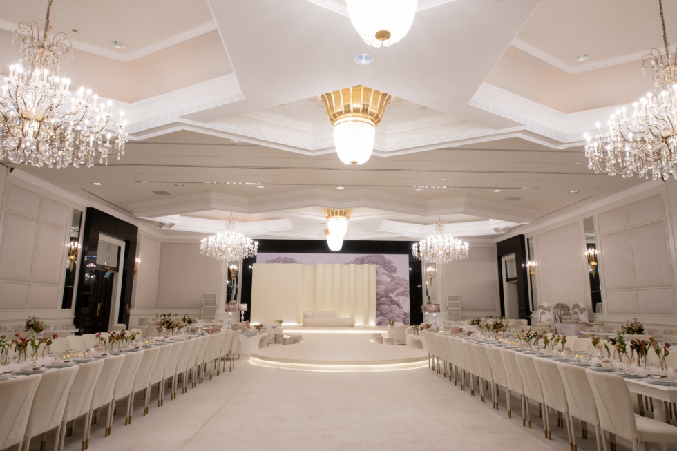 A Pure and Minimal Wedding in Doha