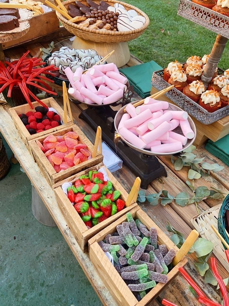 Wedding Candy Bars We Love