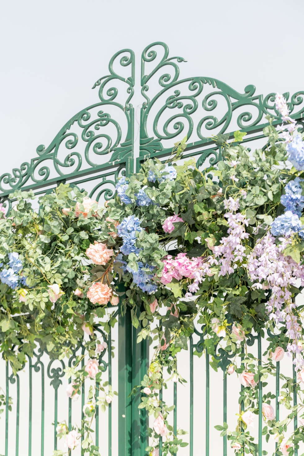 A Persian Garden Wedding Full of Romance in Dubai A Persian Garden Wedding Full of Romance in Dubai
