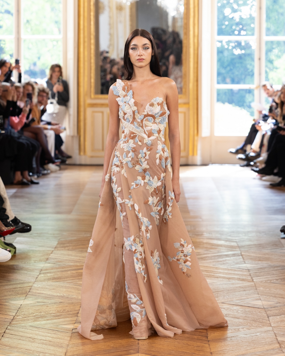 مجموعة طوني ورد للأزياء الراقية لخريف/ شتاء 2026