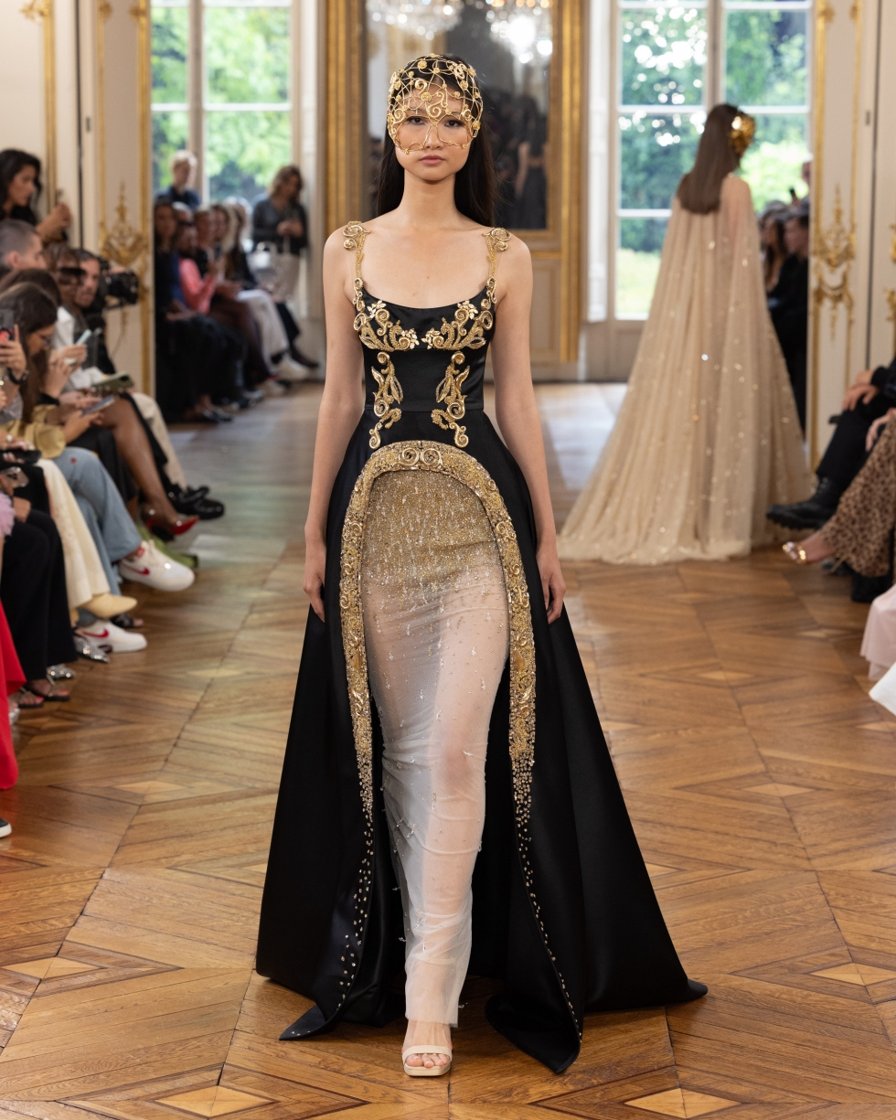 مجموعة طوني ورد للأزياء الراقية لخريف/ شتاء 2026