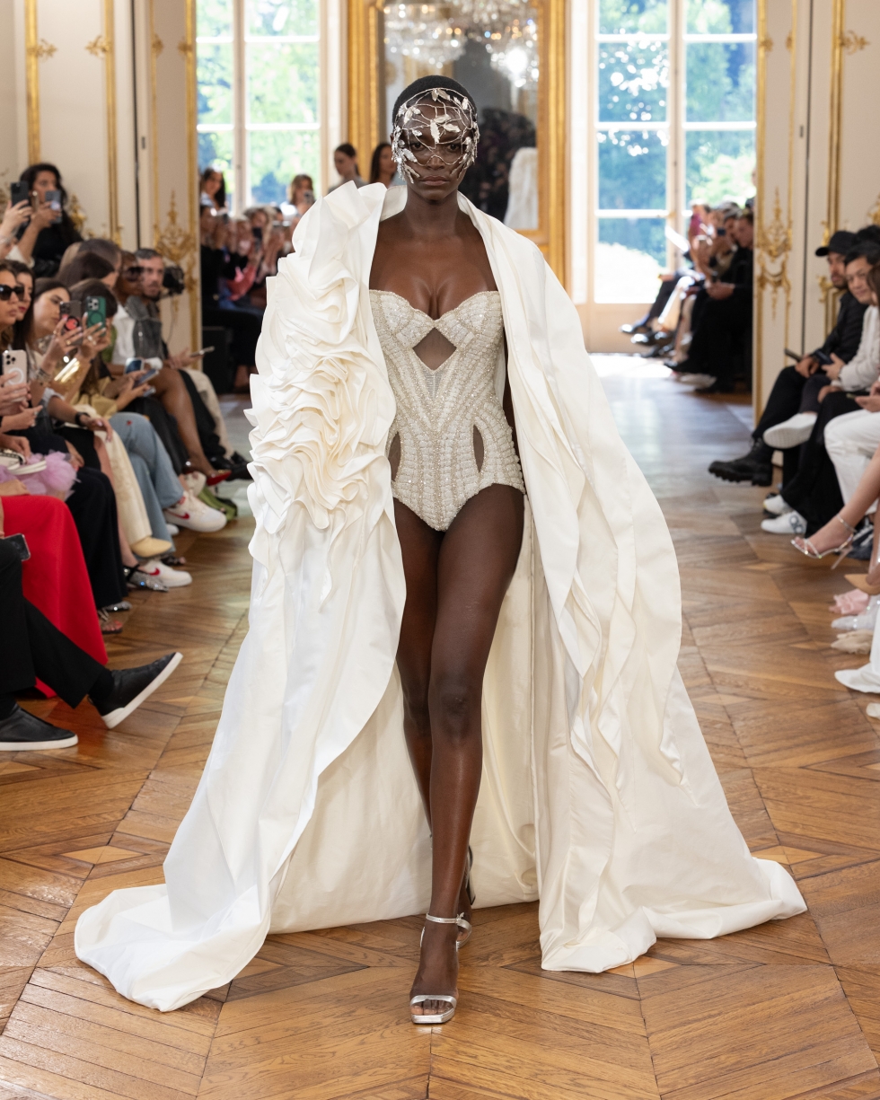 مجموعة طوني ورد للأزياء الراقية لخريف/ شتاء 2026