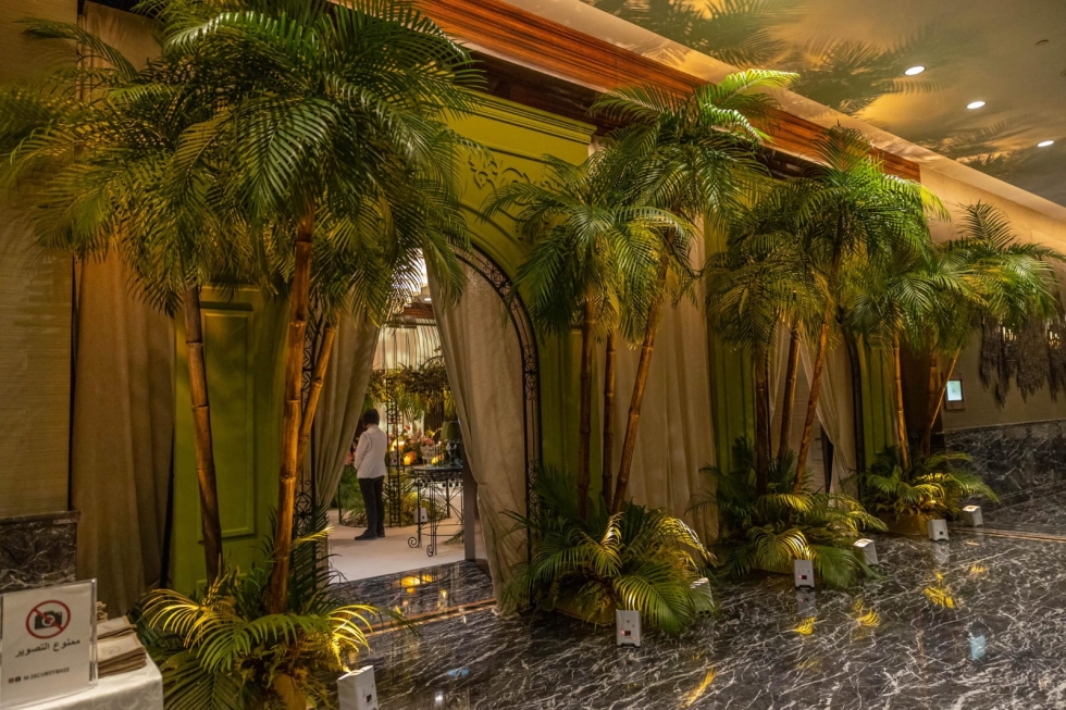 Palm Trees and Velvet Greens: A Tropical Wedding in Bahrain