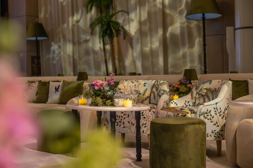 Palm Trees and Velvet Greens: A Tropical Wedding in Bahrain