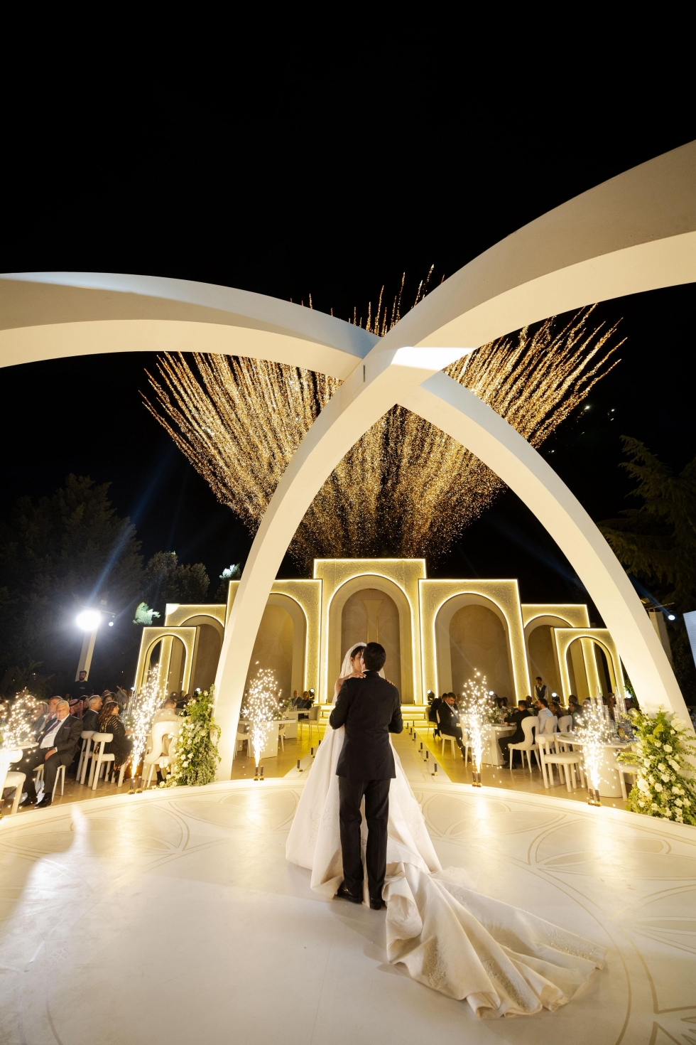 A Heavenly White Wedding in Amman A Heavenly White Wedding in Amman