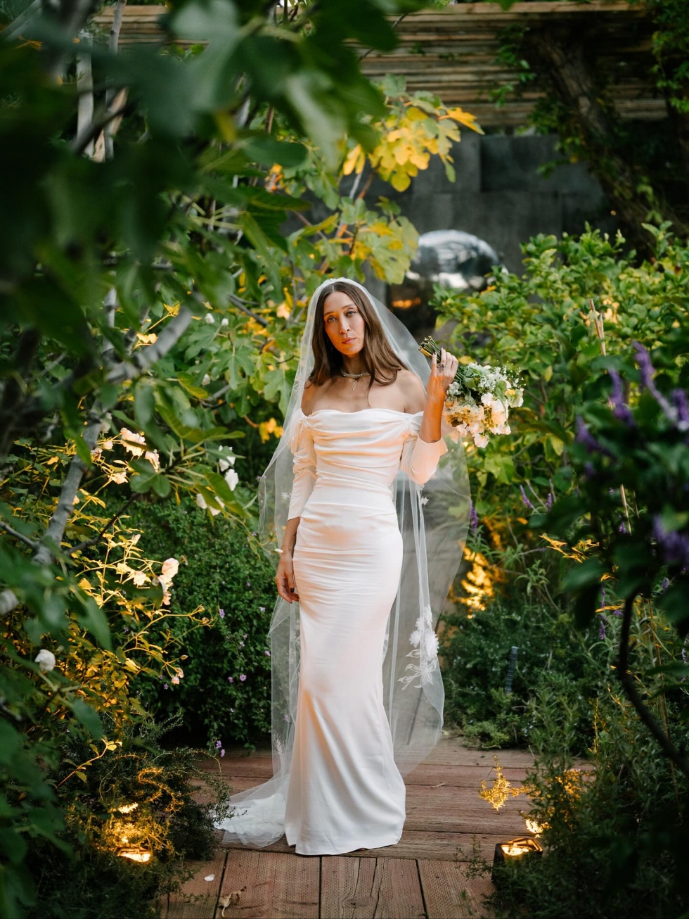 حفل زفاف ألانا حديد وروس ويليامز