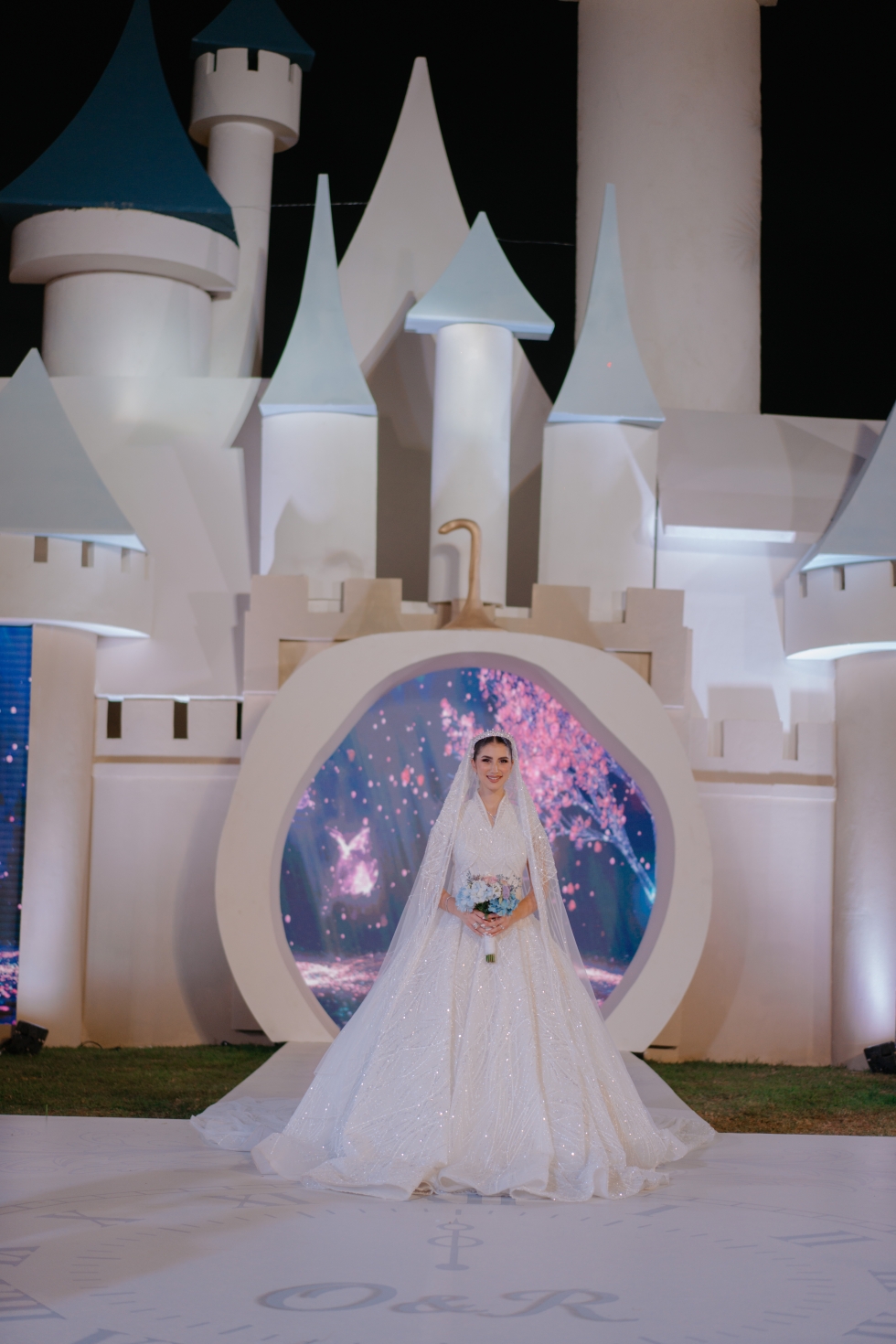 حفل زفاف لبناني مستوحى من عالم ديزني الخيالي حفل زفاف لبناني مستوحى من عالم ديزني الخيالي