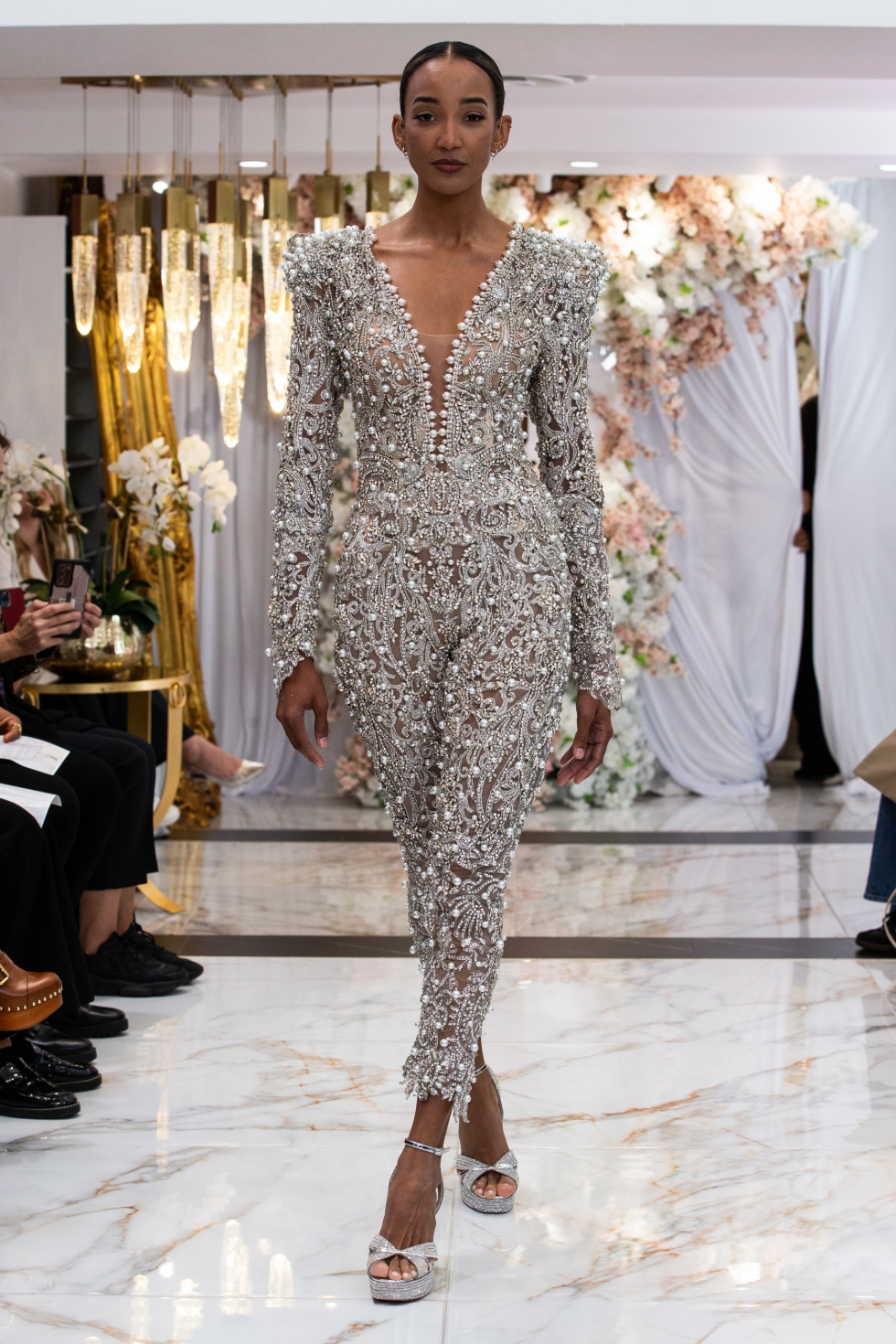 مجموعة فساتين زفاف إيسي أزينابور لخريف وشتاء 2026