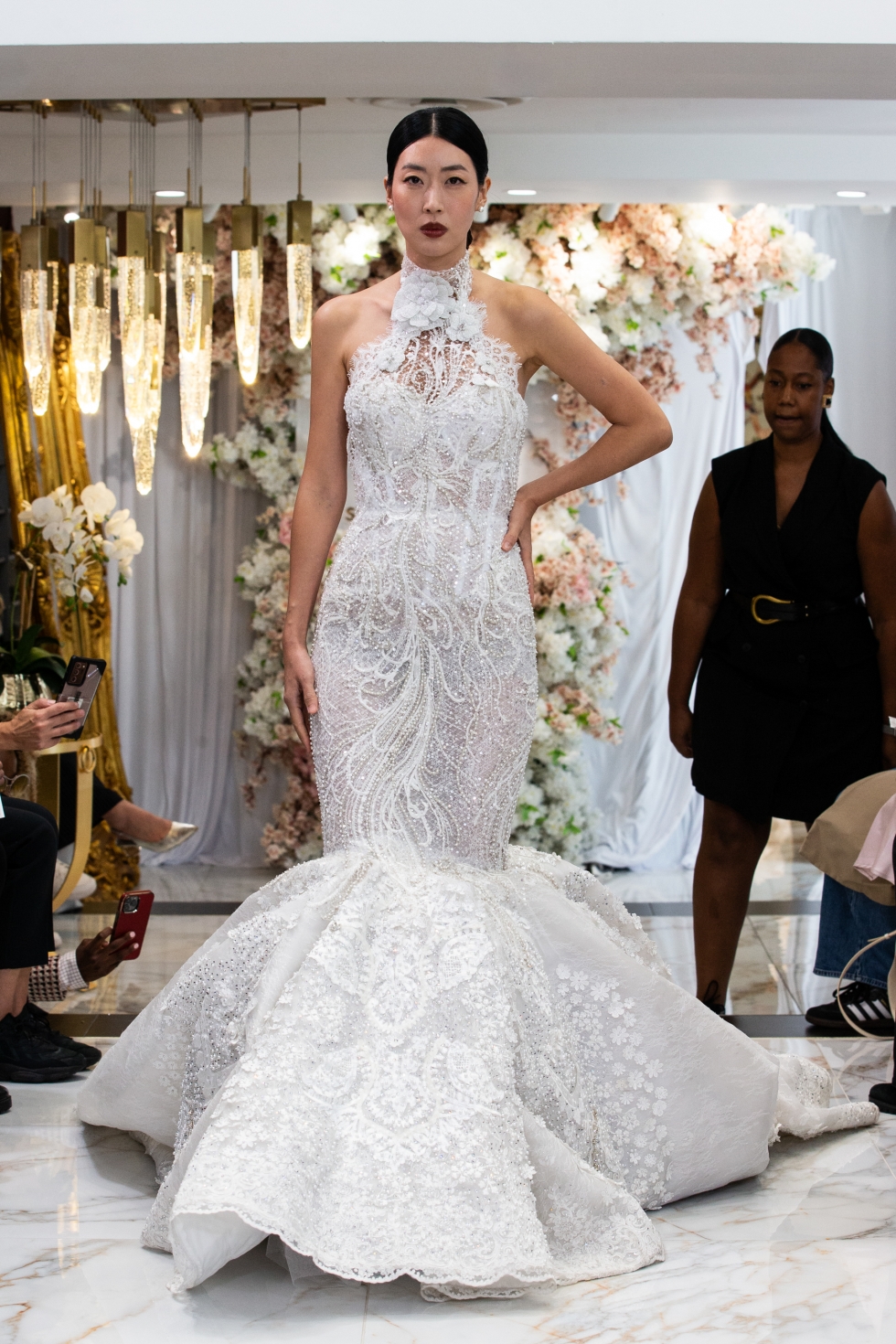 مجموعة فساتين زفاف إيسي أزينابور لخريف وشتاء 2026