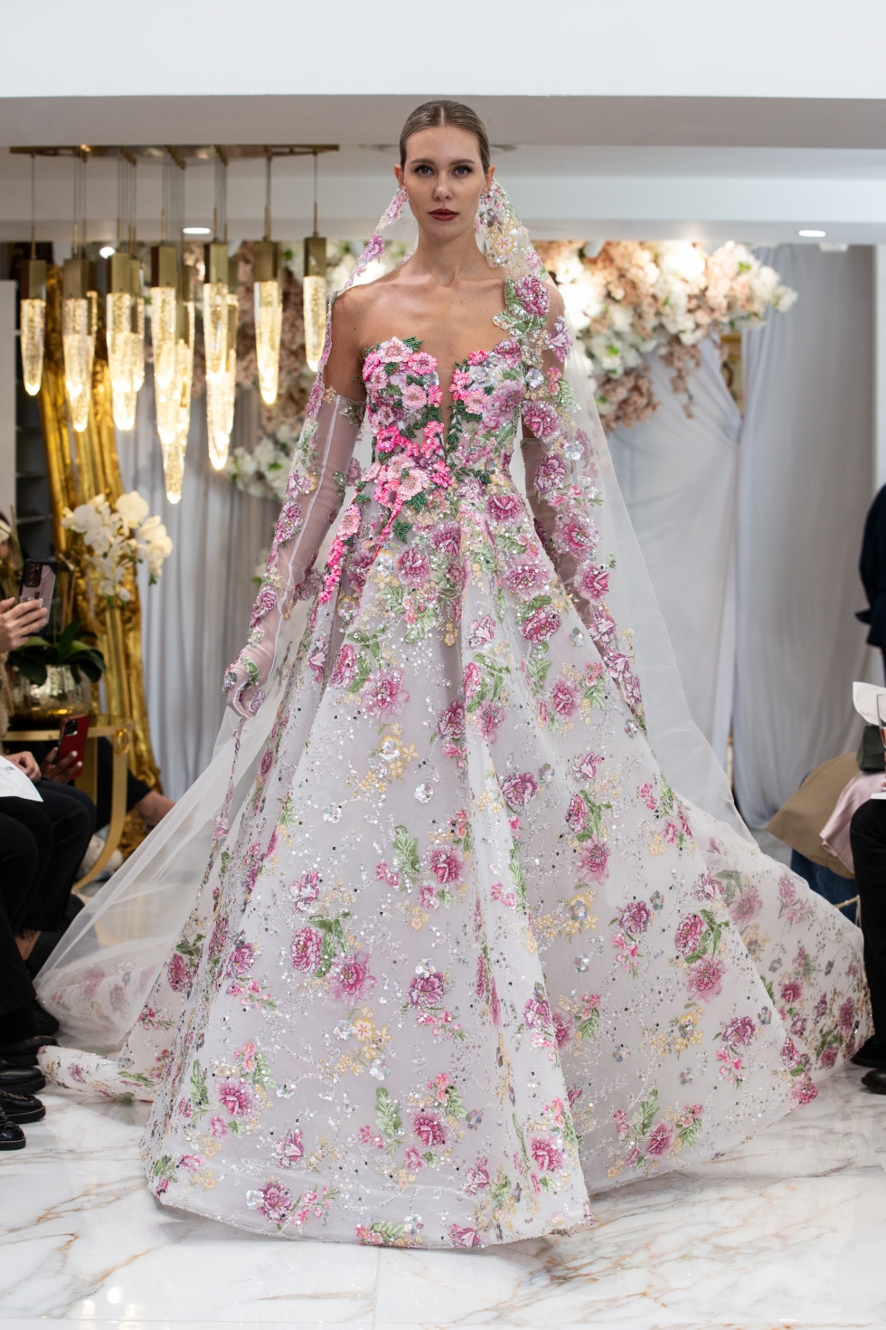 مجموعة فساتين زفاف إيسي أزينابور لخريف وشتاء 2026