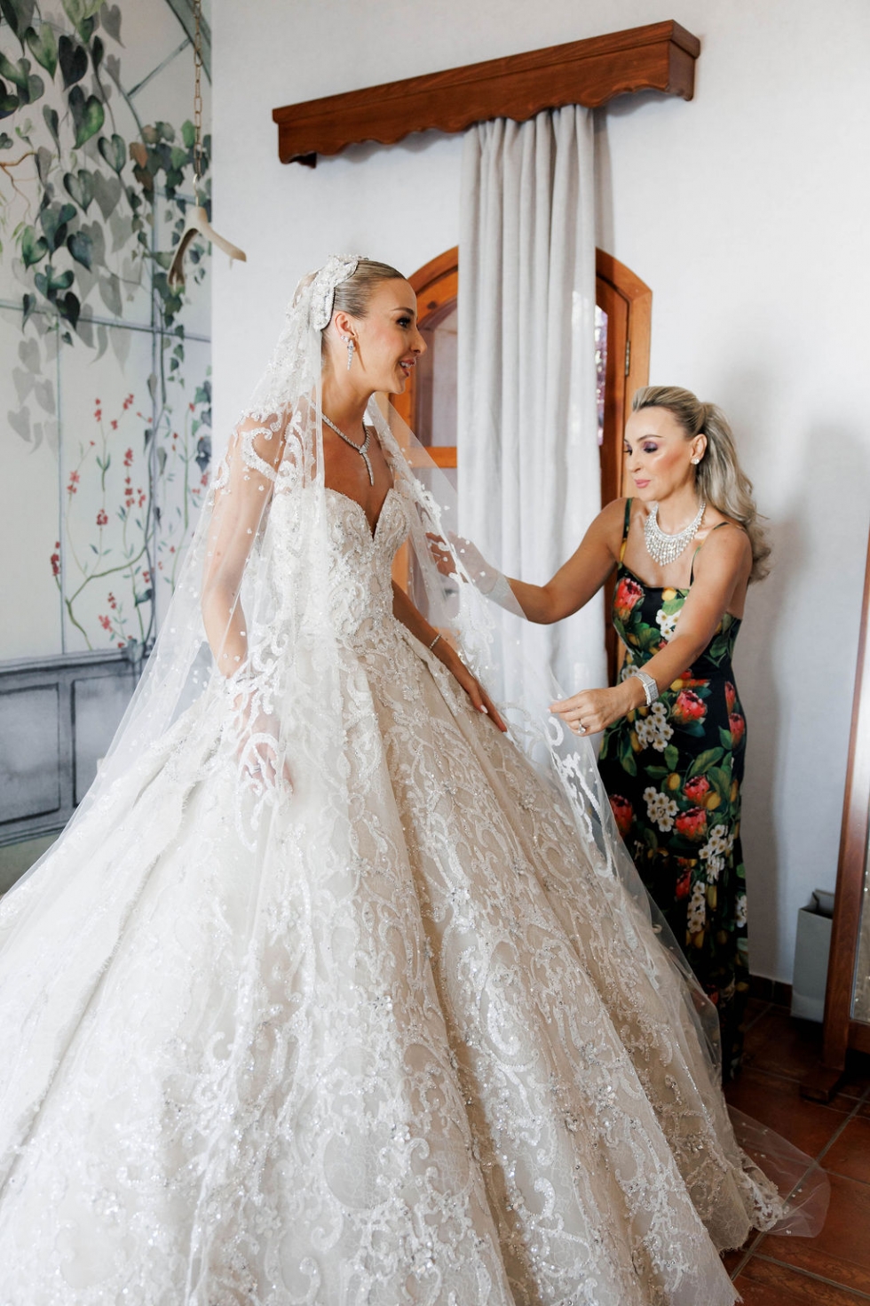 حفل زفاف لبناني فاخر يفيض فخامة ورومانسية حفل زفاف لبناني فاخر يفيض فخامة ورومانسية