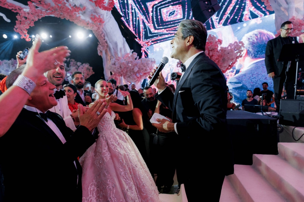 حفل زفاف لبناني فاخر يفيض فخامة ورومانسية حفل زفاف لبناني فاخر يفيض فخامة ورومانسية