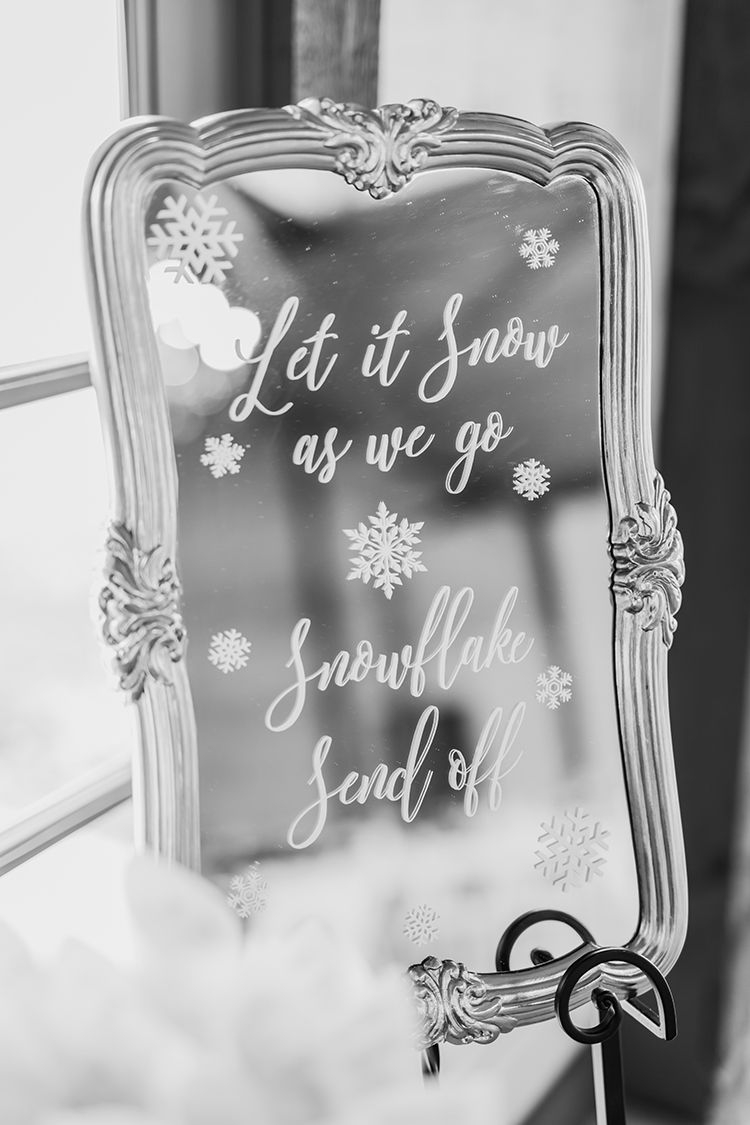 Beautiful Winter Inspired Signs for Your Wedding