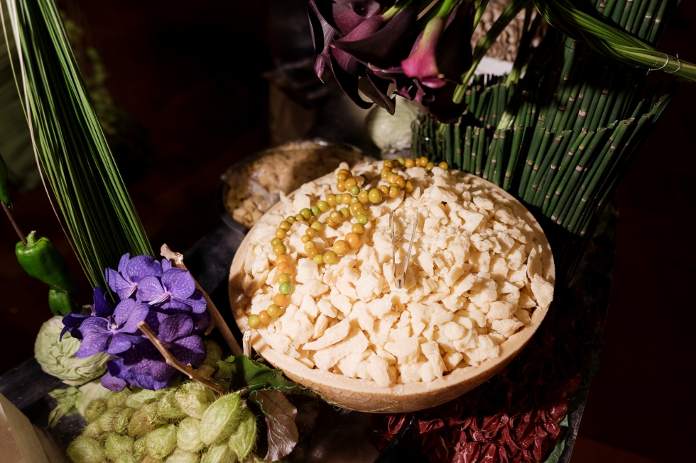 حفل زفاف يأسر القلوب بين أهرامات الجيزة حفل زفاف يأسر القلوب بين أهرامات الجيزة