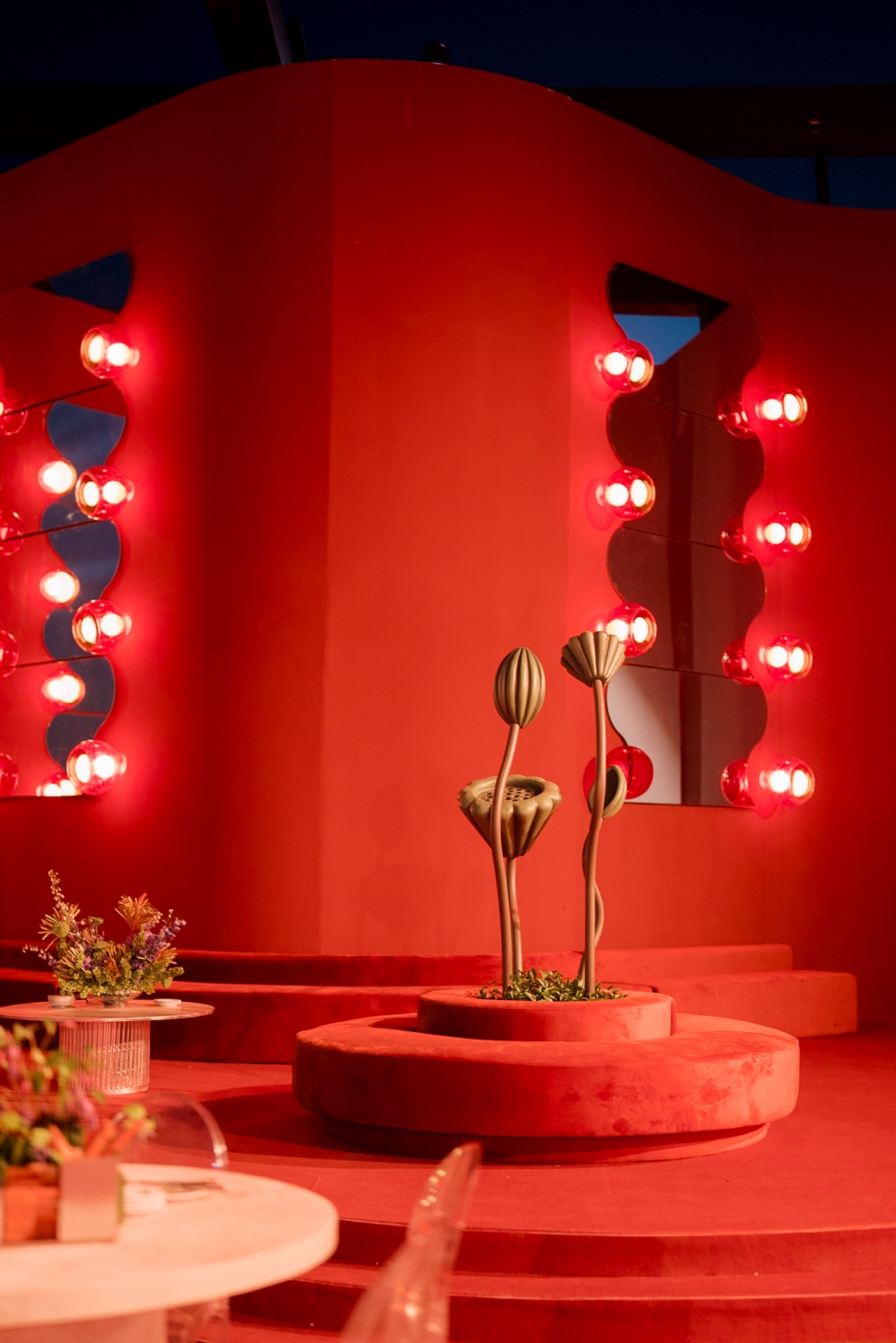 حفل زفاف يأسر القلوب بين أهرامات الجيزة حفل زفاف يأسر القلوب بين أهرامات الجيزة