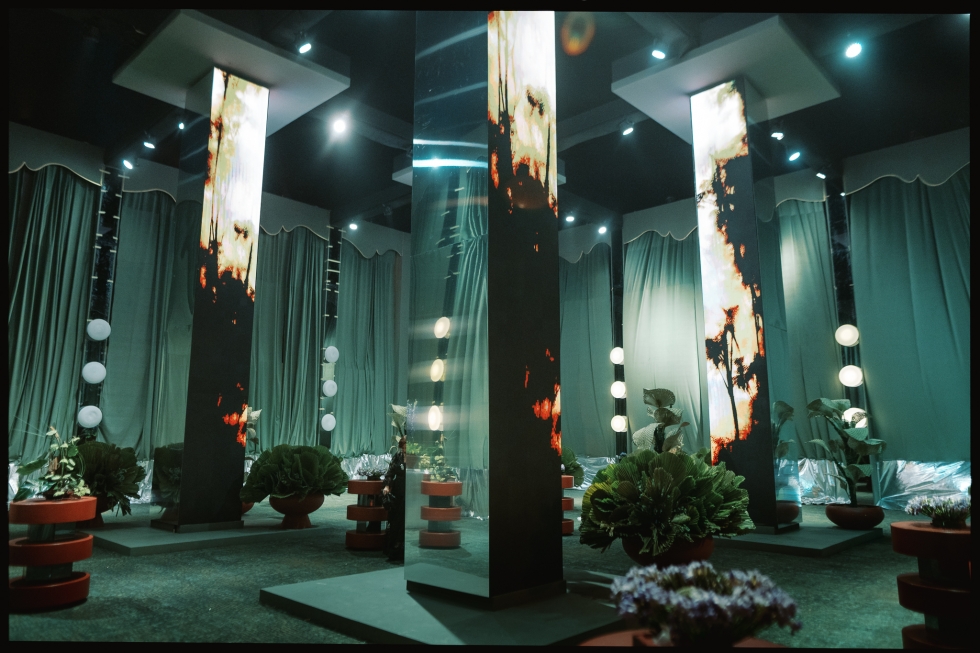 حفل زفاف يأسر القلوب بين أهرامات الجيزة حفل زفاف يأسر القلوب بين أهرامات الجيزة