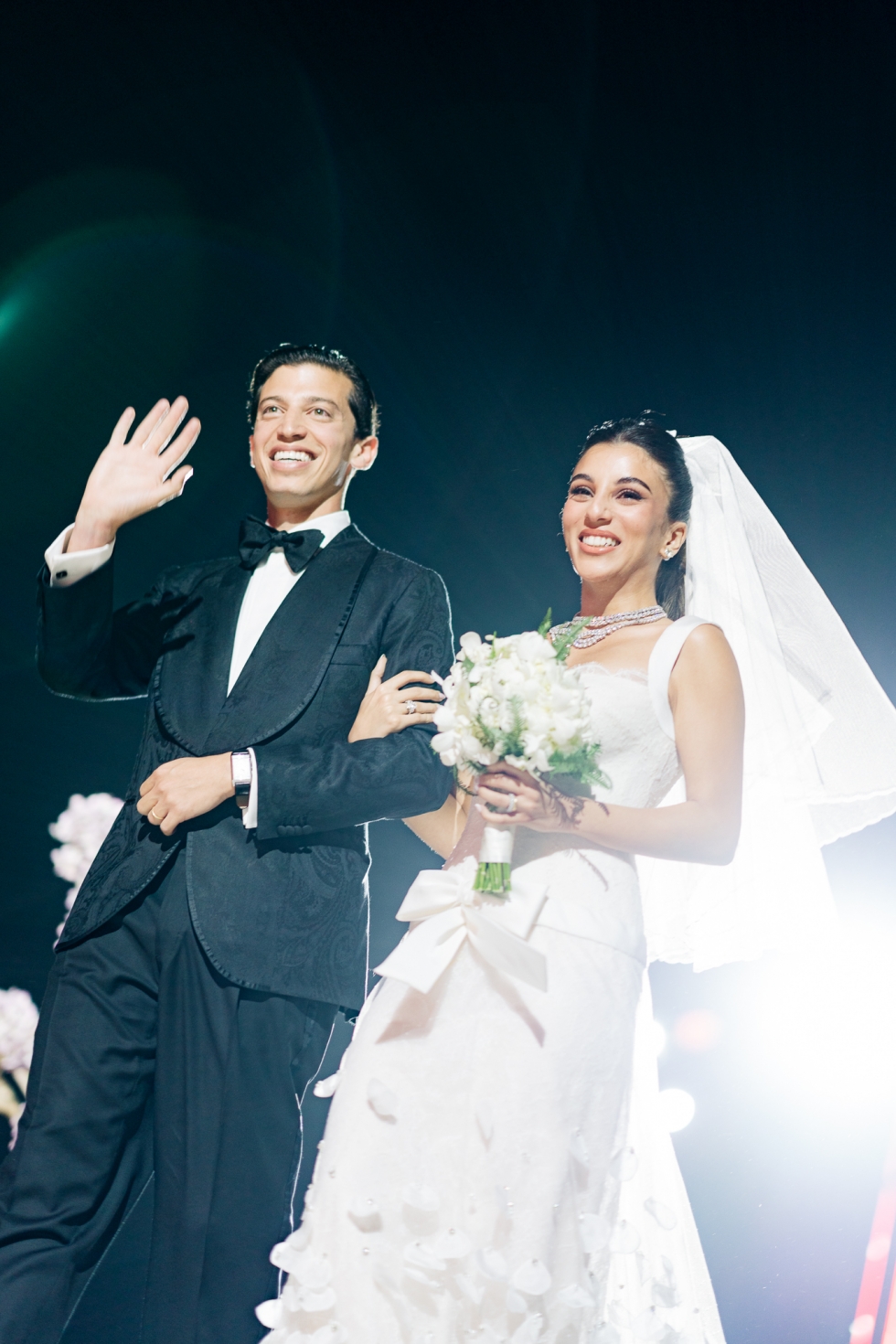 حفل زفاف يأسر القلوب بين أهرامات الجيزة حفل زفاف يأسر القلوب بين أهرامات الجيزة