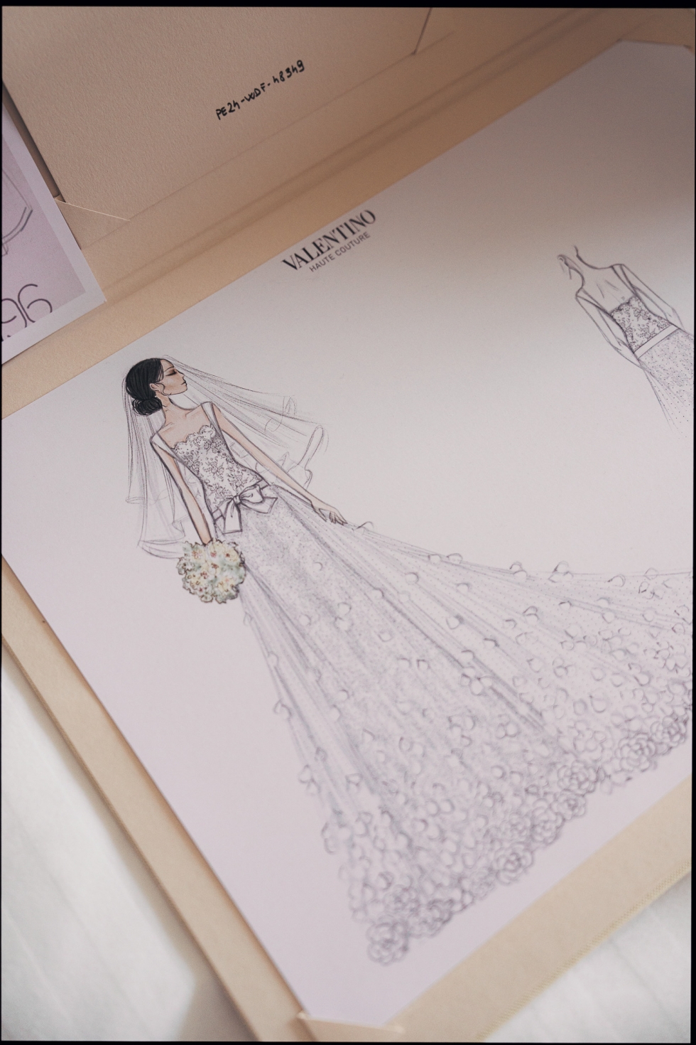 حفل زفاف يأسر القلوب بين أهرامات الجيزة حفل زفاف يأسر القلوب بين أهرامات الجيزة