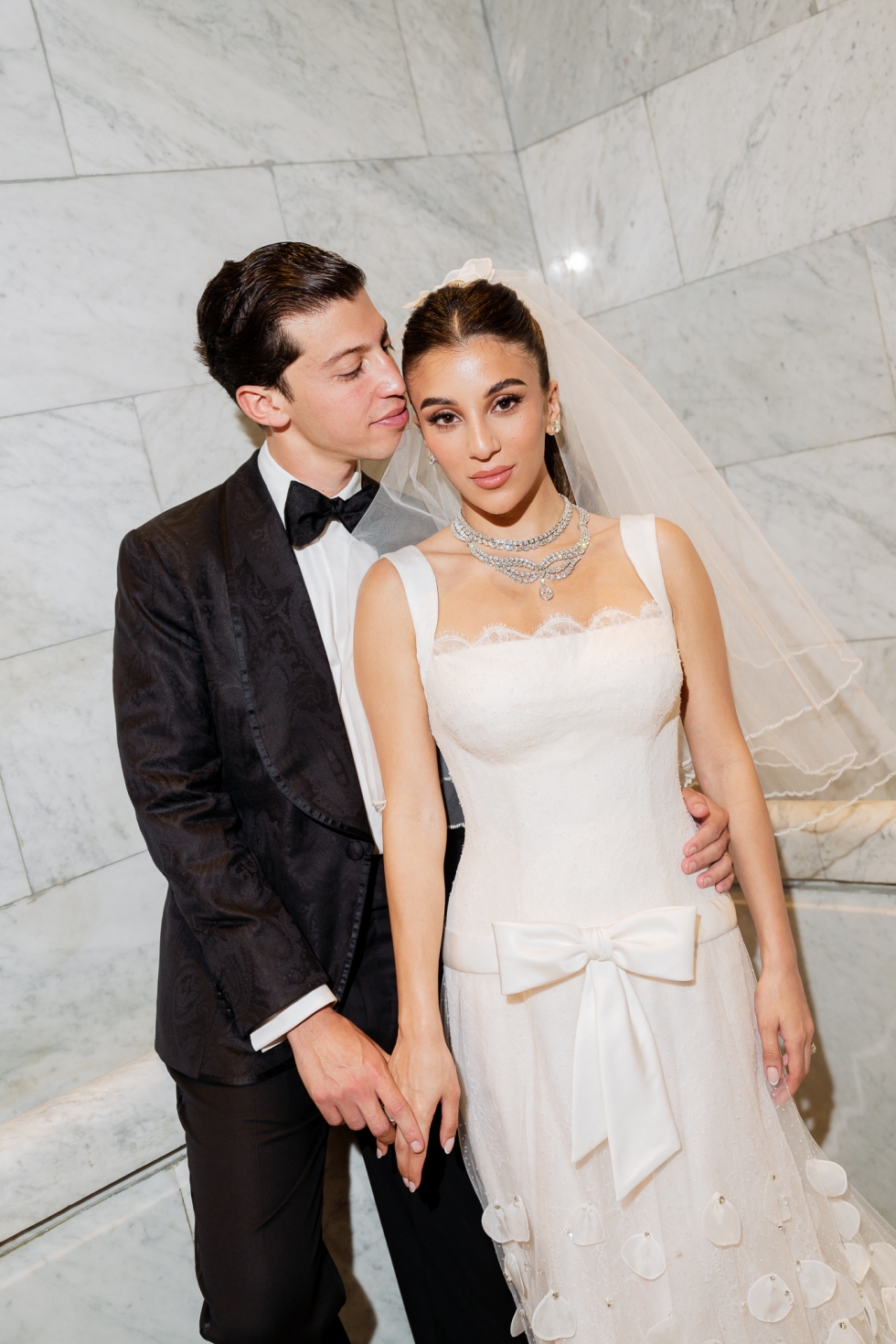 حفل زفاف يأسر القلوب بين أهرامات الجيزة حفل زفاف يأسر القلوب بين أهرامات الجيزة