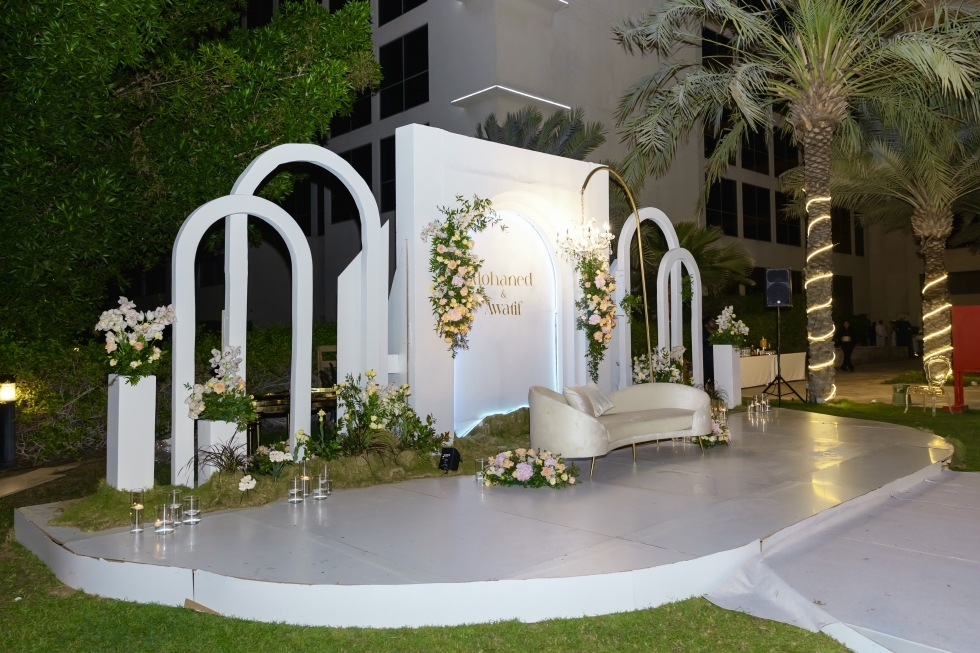 كوش أفراح بأنامل أشهر منظمي حفلات الزفاف في الإمارات