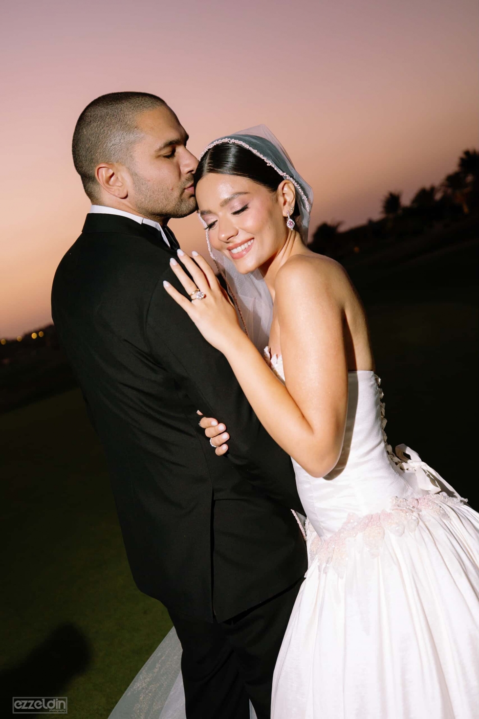 حفل زفاف رومانسي بين أحضان الطبيعة في مصر حفل زفاف رومانسي بين أحضان الطبيعة في مصر