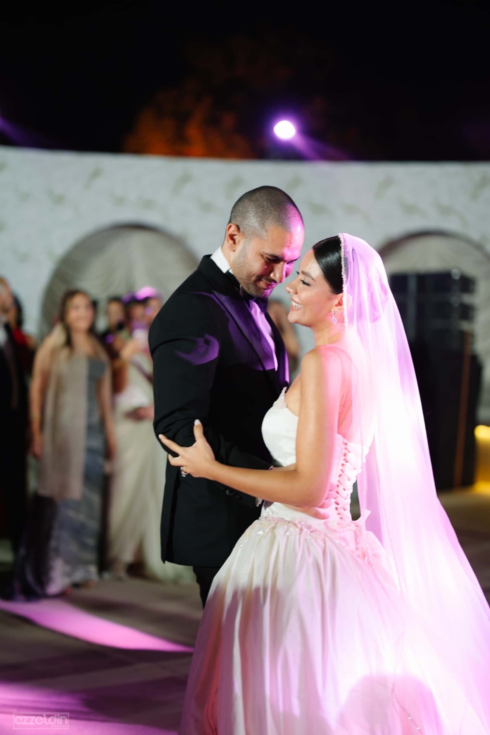 حفل زفاف رومانسي بين أحضان الطبيعة في مصر حفل زفاف رومانسي بين أحضان الطبيعة في مصر