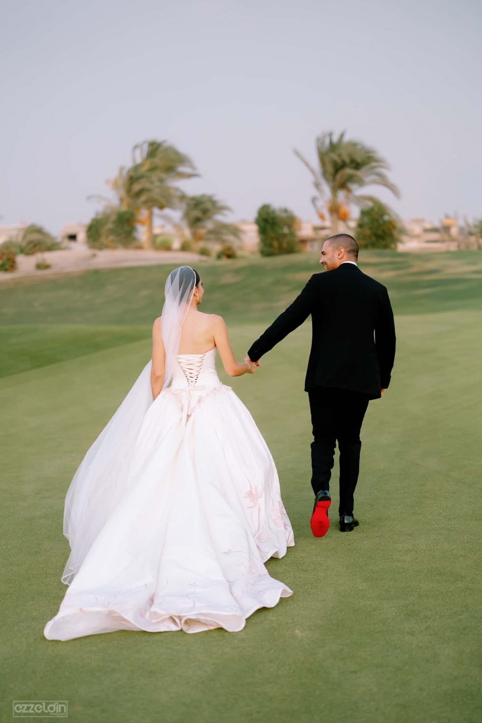 حفل زفاف رومانسي بين أحضان الطبيعة في مصر حفل زفاف رومانسي بين أحضان الطبيعة في مصر