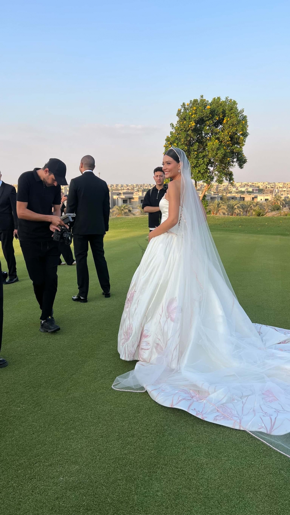 حفل زفاف رومانسي بين أحضان الطبيعة في مصر حفل زفاف رومانسي بين أحضان الطبيعة في مصر