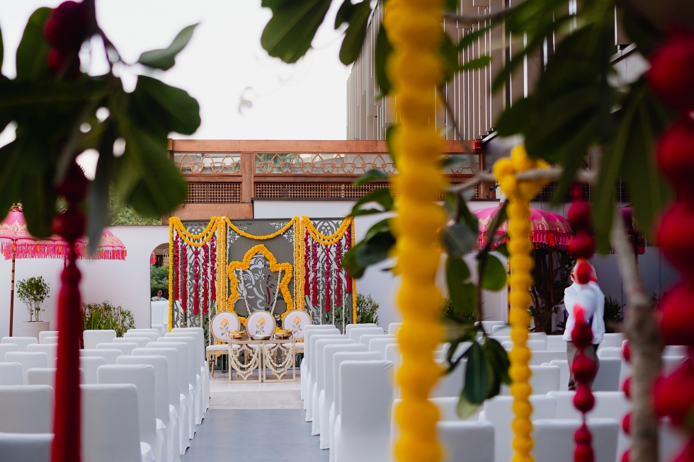 أجواء ساحرة ورومانسية عصرية في حفل زفاف امتدّ لخمسة أيام أجواء ساحرة ورومانسية عصرية في حفل زفاف امتدّ لخمسة أيام