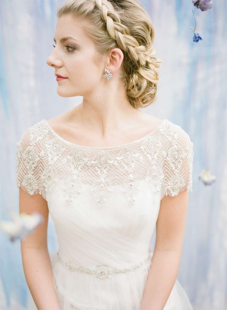 Choosing the Right Neckline for Your Wedding Dress