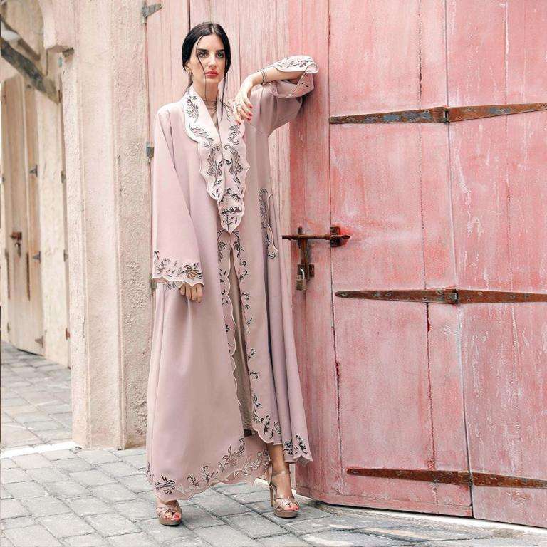 Beautiful abaya shop designs