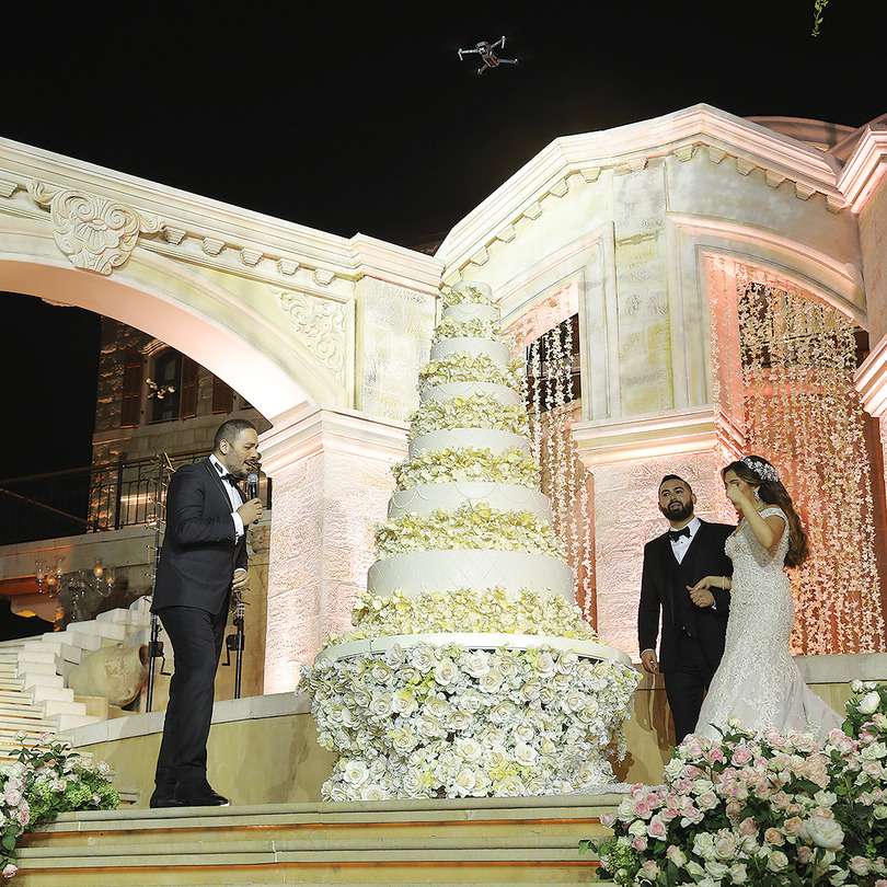 حفل زفاف مستوحى من أزهار الحدائق في لبنان